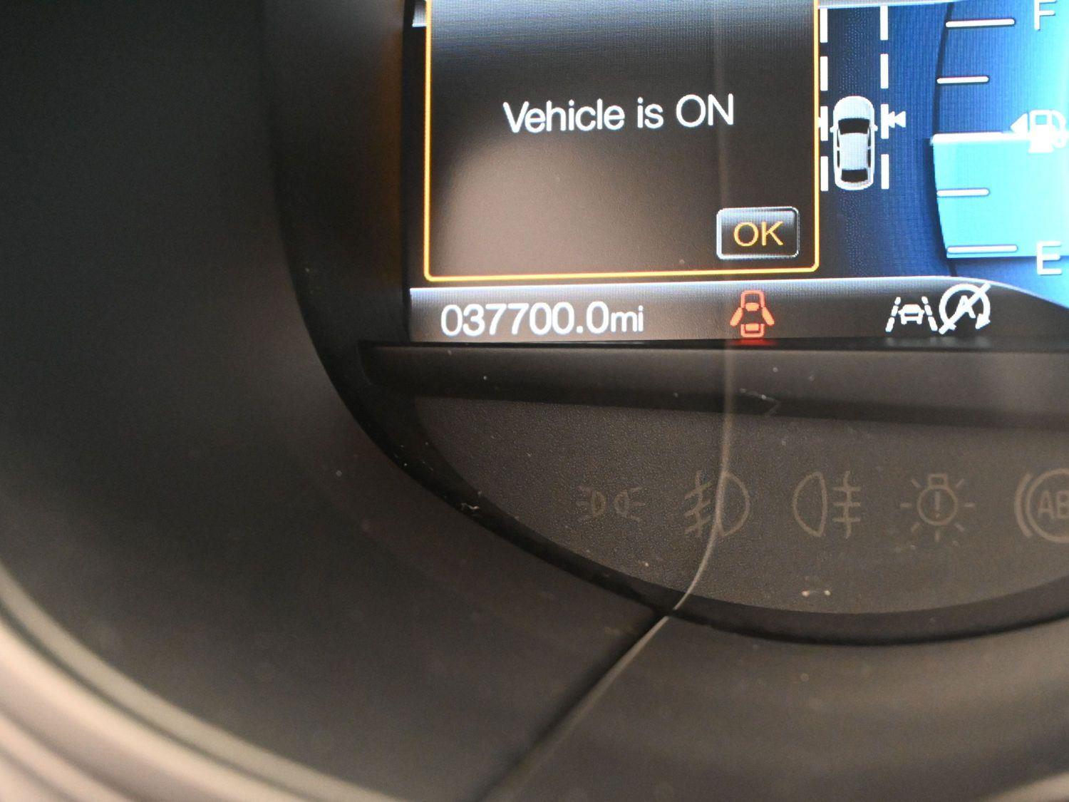 Used 2022 Rapid Red Metallic Tinted Clearcoat Ford SEL image 25