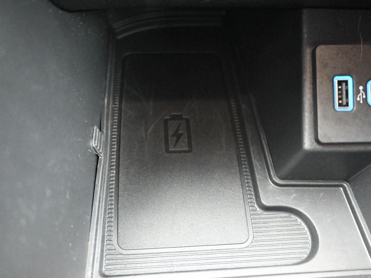 Used 2022 Rapid Red Metallic Tinted Clearcoat Ford SEL image 29