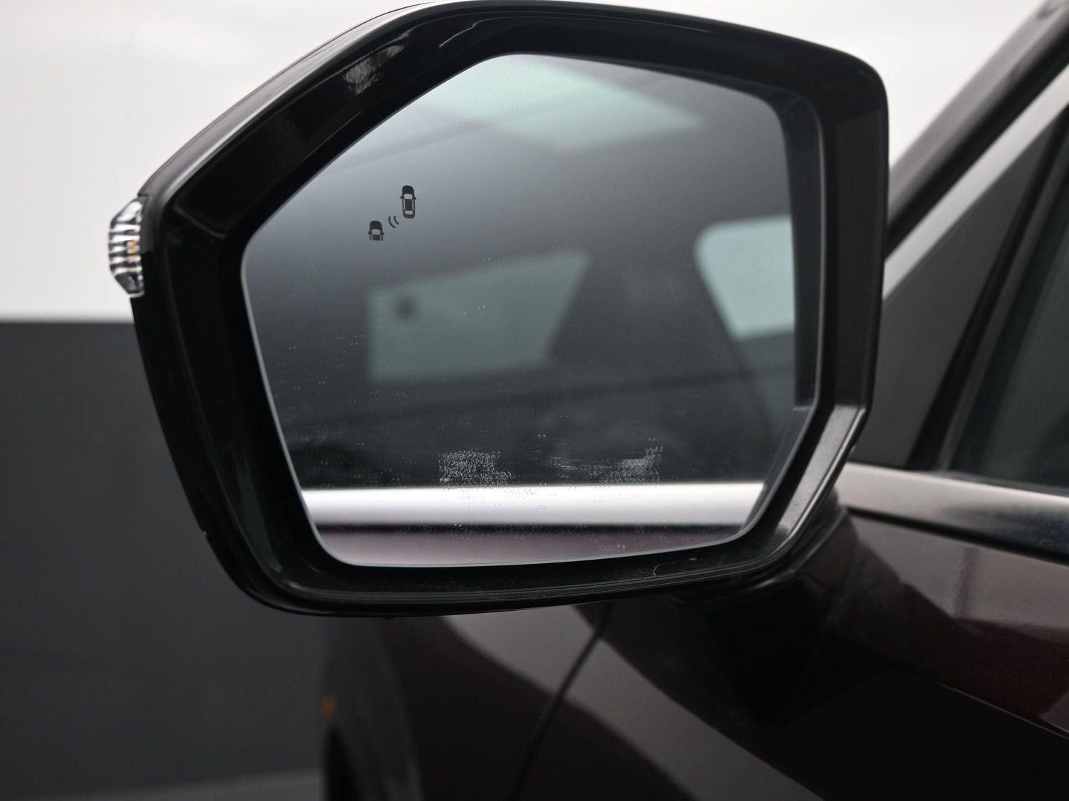 Used 2020 Sierra Burgundy Hyundai Limited image 19