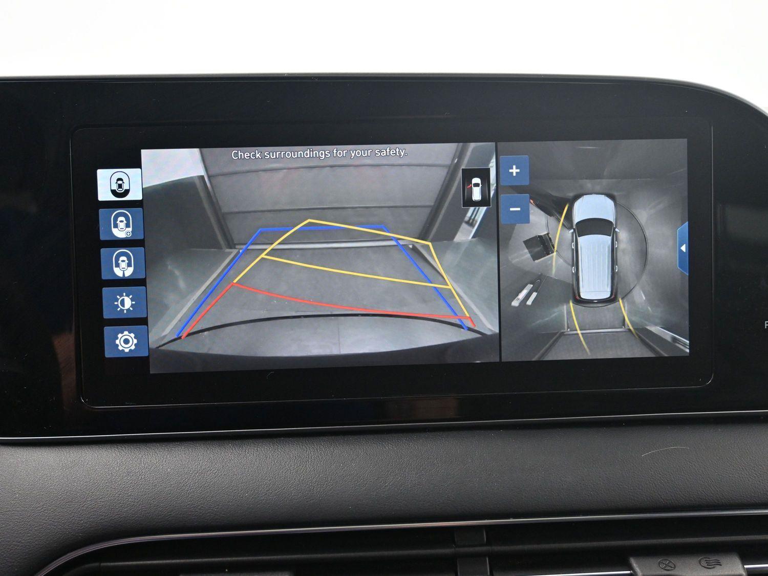 Used 2020 Sierra Burgundy Hyundai Limited image 30