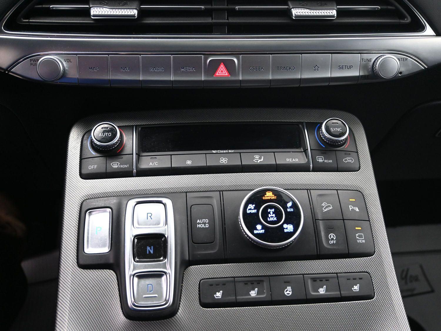 Used 2020 Sierra Burgundy Hyundai Limited image 31