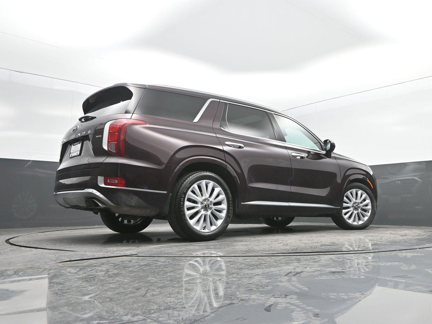 Used 2020 Sierra Burgundy Hyundai Limited image 36