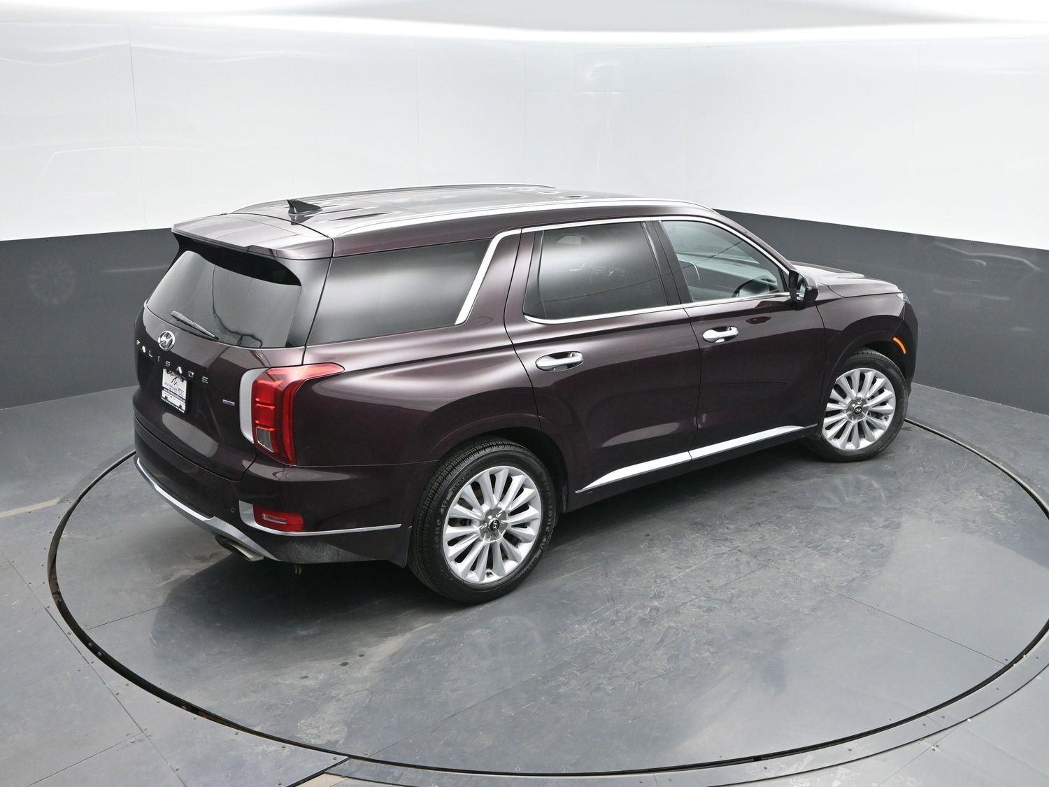 Used 2020 Sierra Burgundy Hyundai Limited image 40