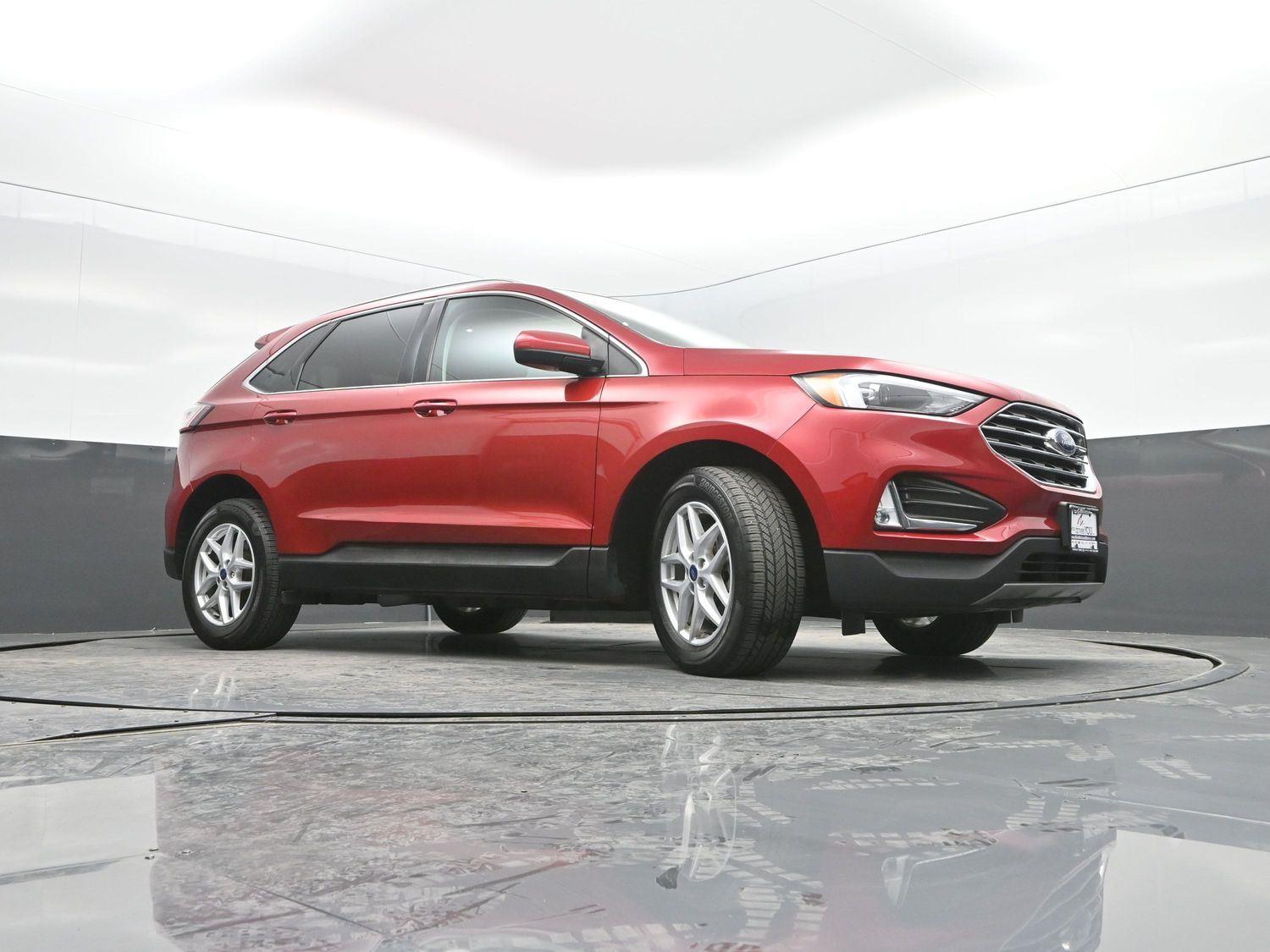 Used 2022 Rapid Red Metallic Tinted Clearcoat Ford SEL image 35