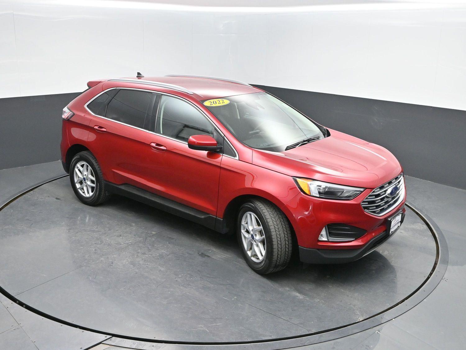 Used 2022 Rapid Red Metallic Tinted Clearcoat Ford SEL image 39