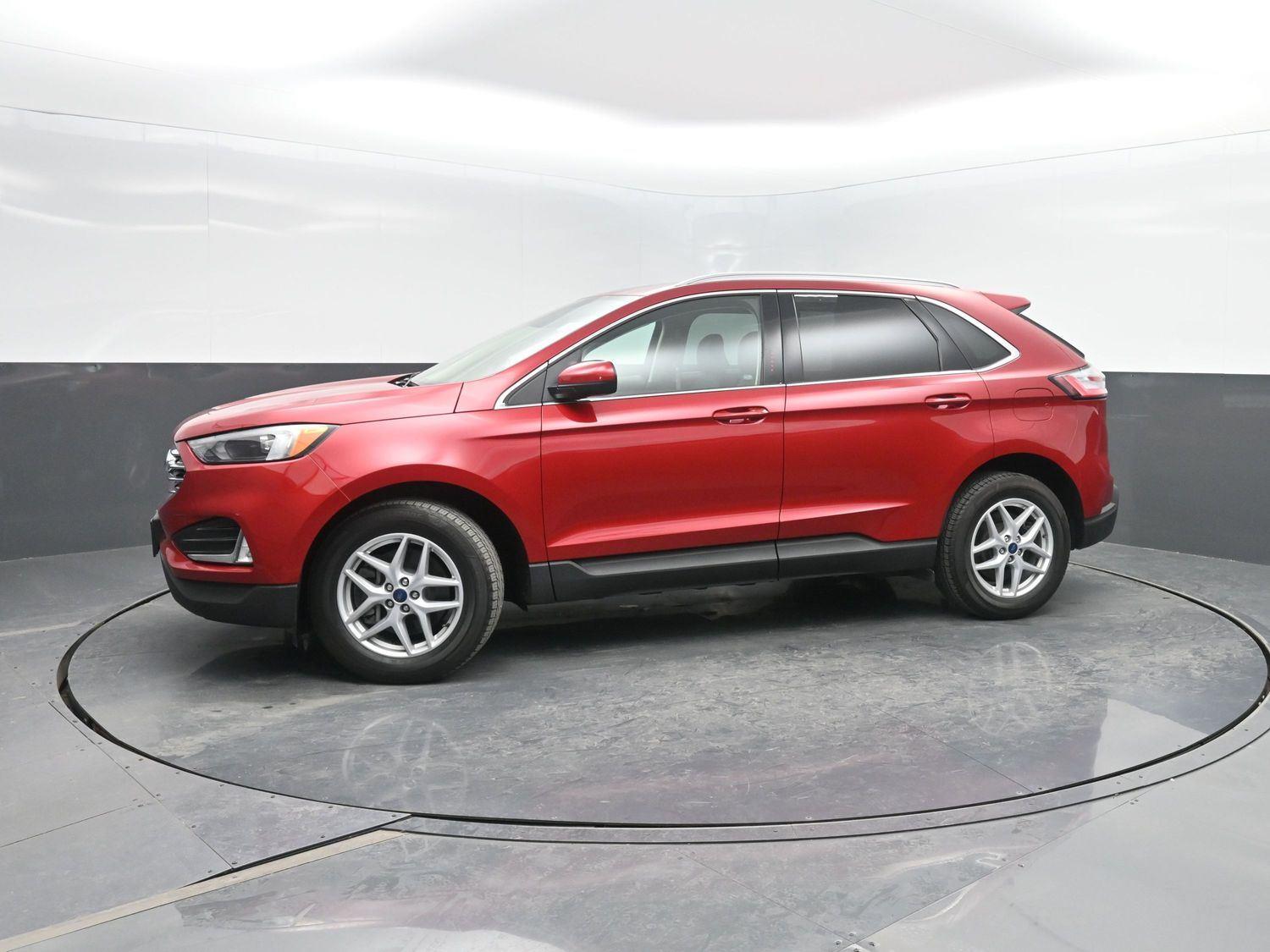 Used 2022 Rapid Red Metallic Tinted Clearcoat Ford SEL image 41