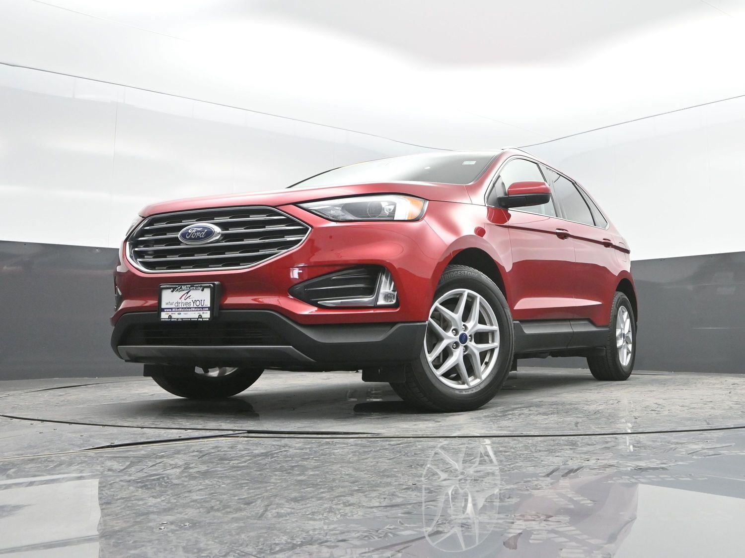 Used 2022 Rapid Red Metallic Tinted Clearcoat Ford SEL image 44