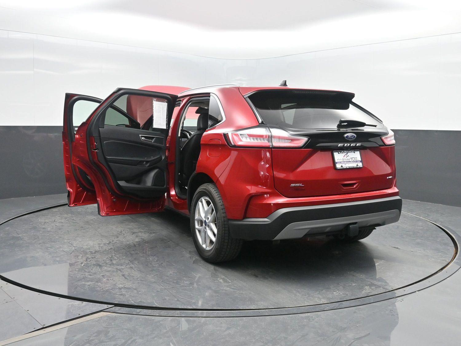 Used 2022 Rapid Red Metallic Tinted Clearcoat Ford SEL image 46