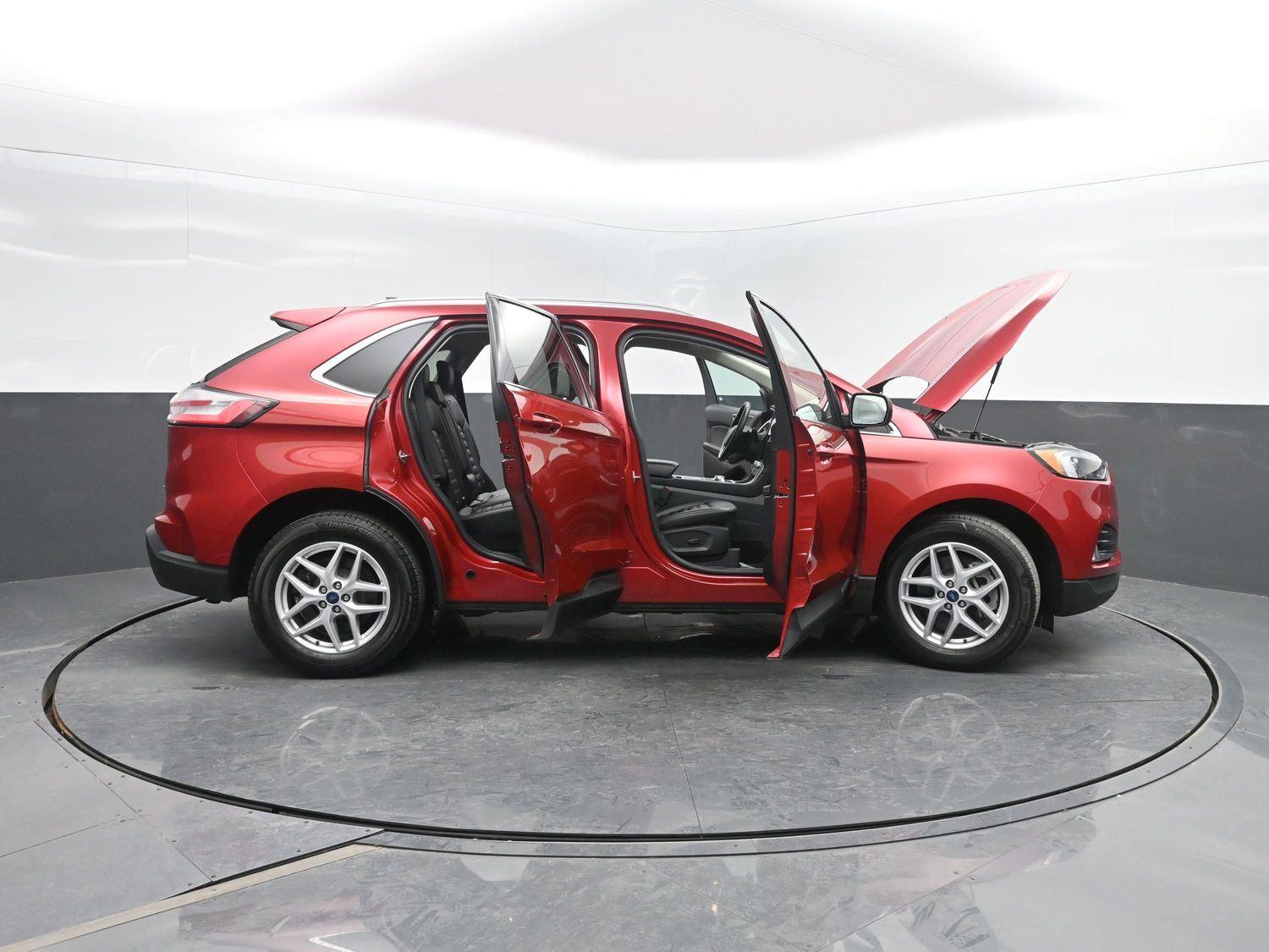 Used 2022 Rapid Red Metallic Tinted Clearcoat Ford SEL image 47