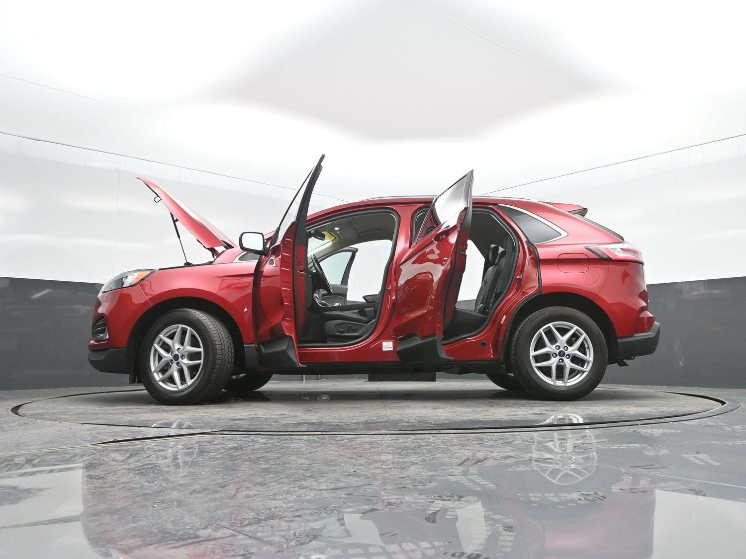 Used 2022 Rapid Red Metallic Tinted Clearcoat Ford SEL image 50