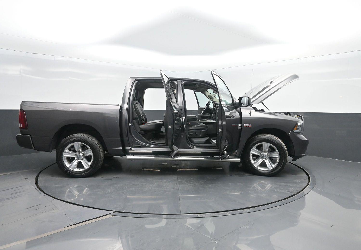 Used 2015 Granite Crystal Metallic Clearcoat Ram Sport image 47