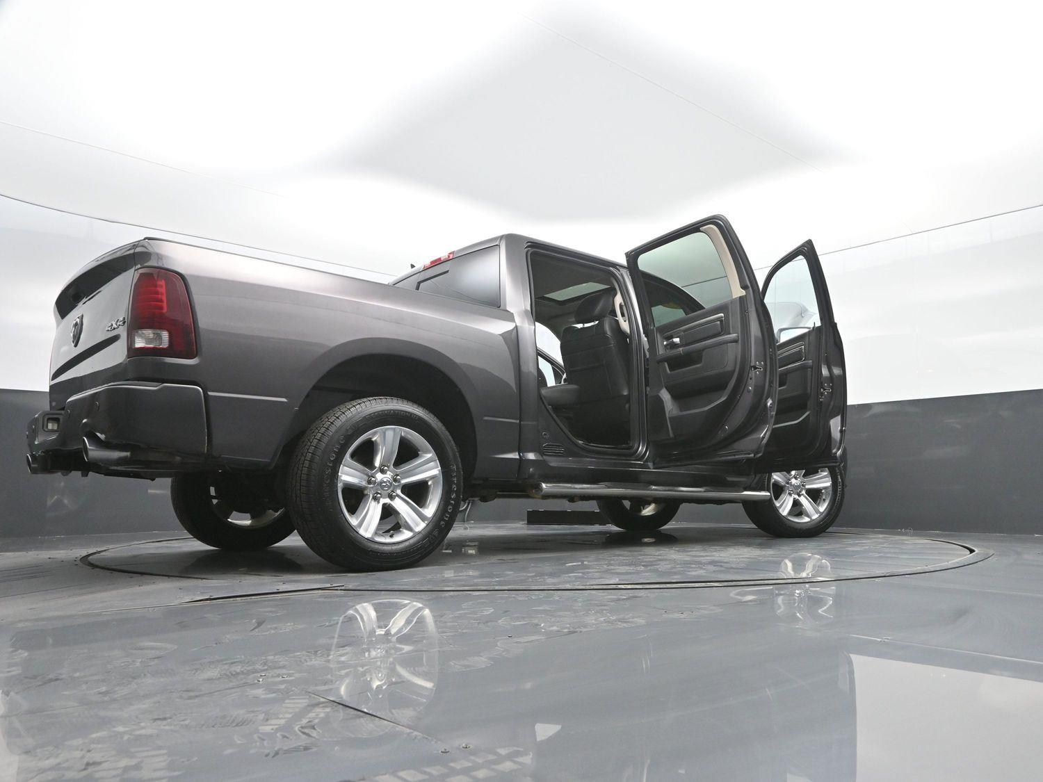 Used 2015 Granite Crystal Metallic Clearcoat Ram Sport image 49