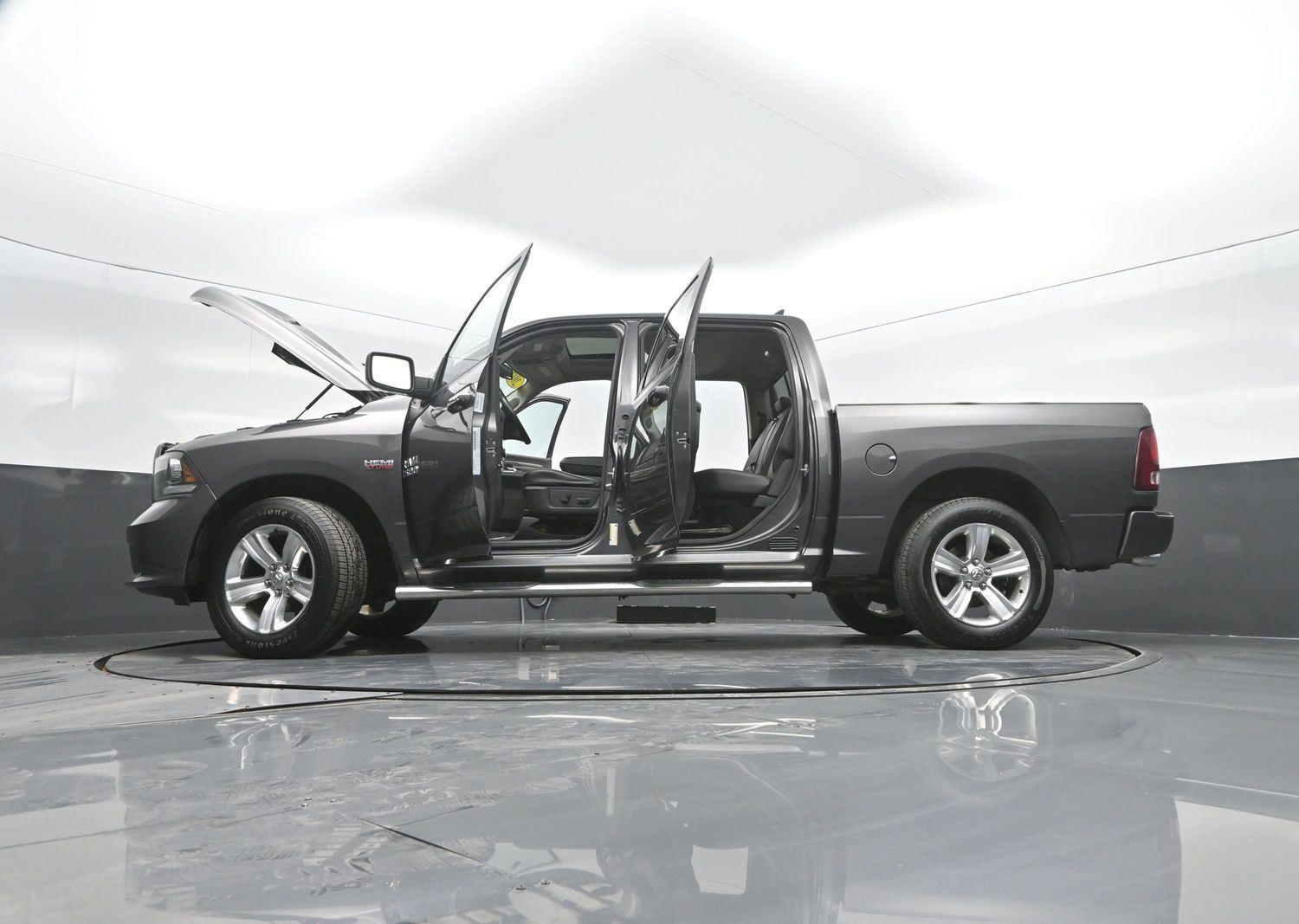 Used 2015 Granite Crystal Metallic Clearcoat Ram Sport image 50