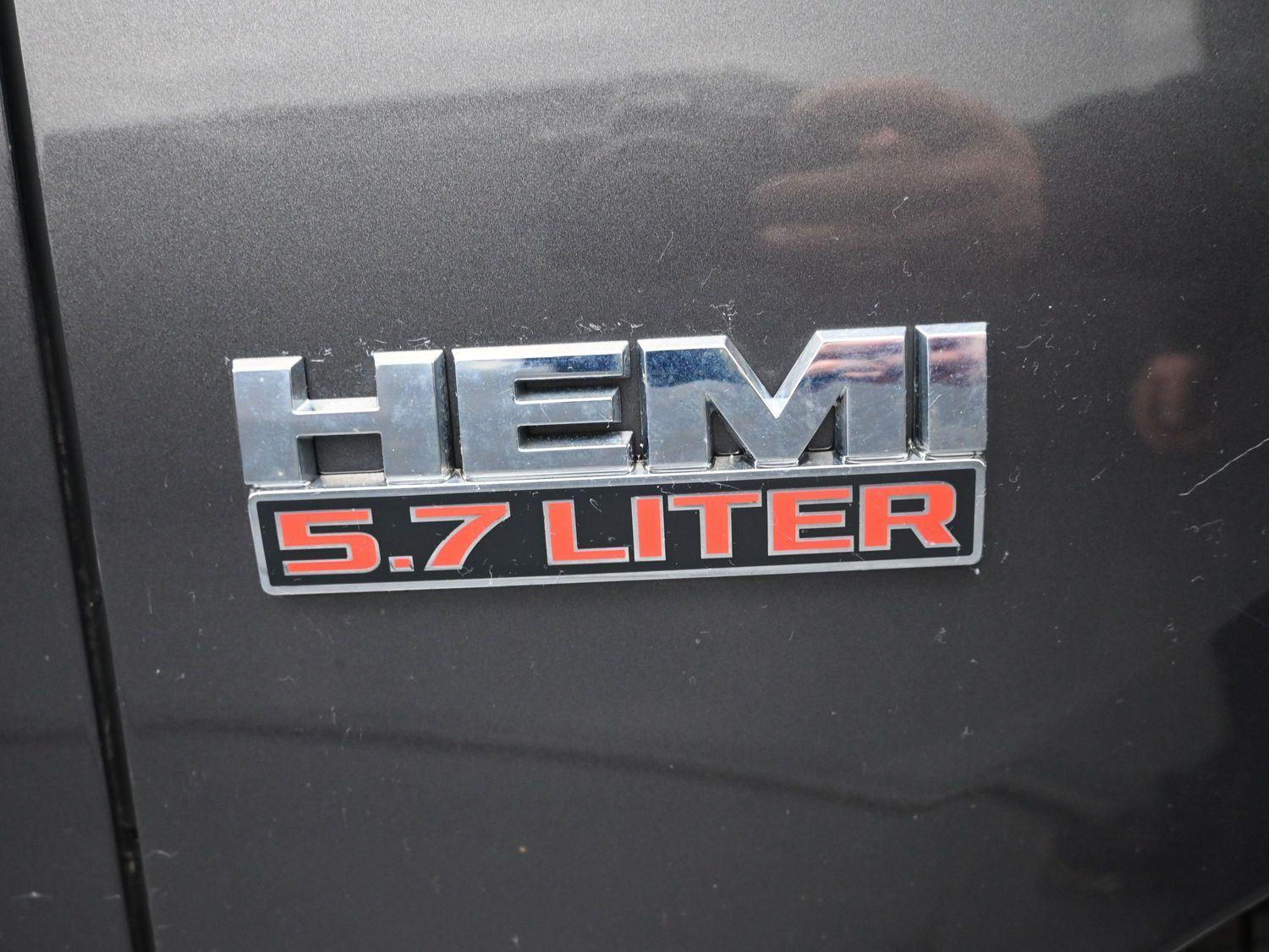 Used 2015 Granite Crystal Metallic Clearcoat Ram Sport image 6