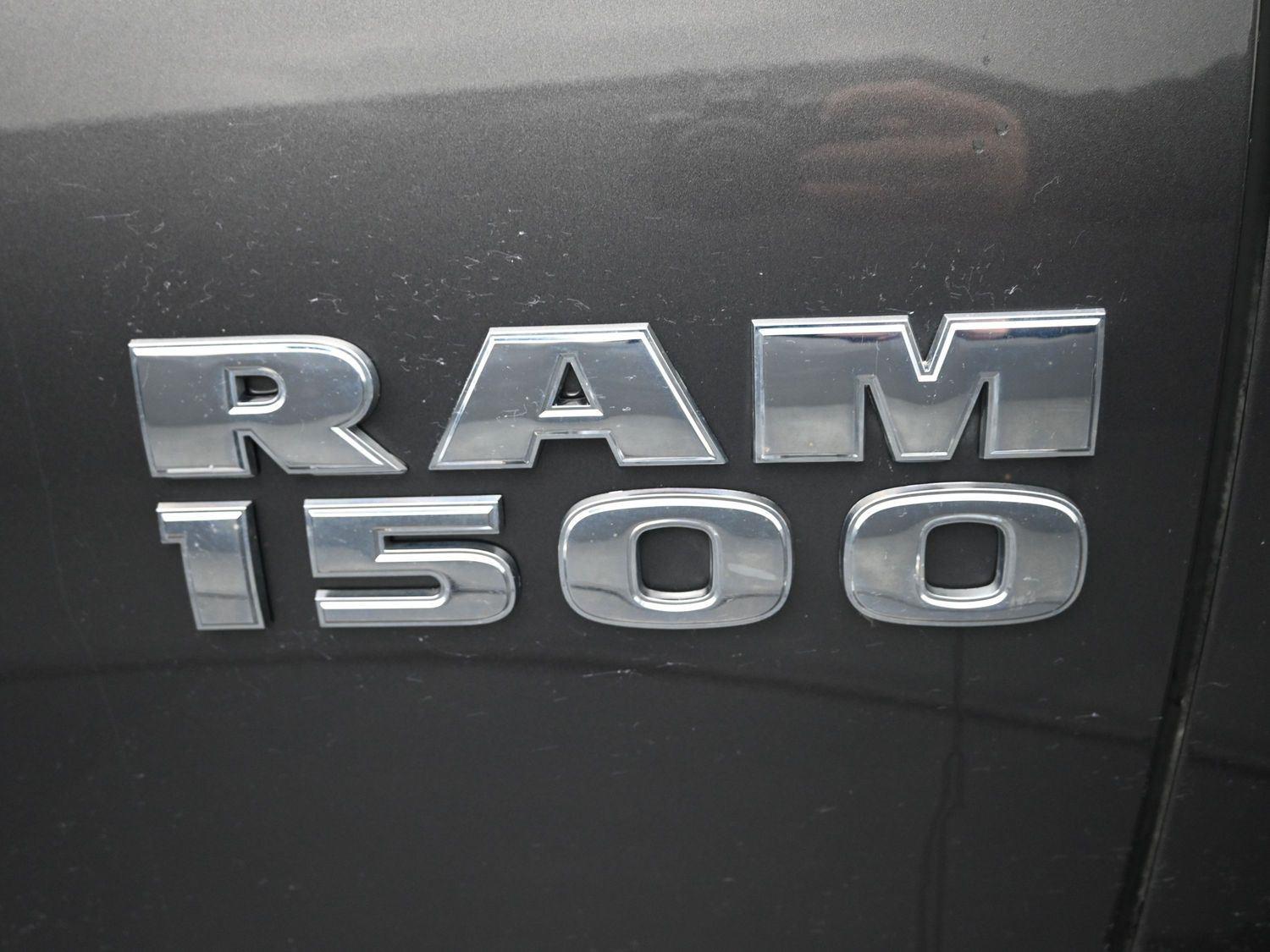 Used 2015 Granite Crystal Metallic Clearcoat Ram Sport image 7