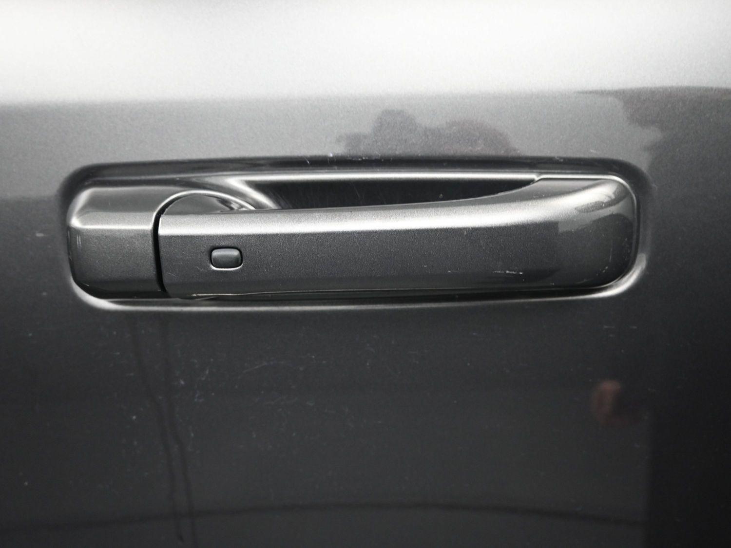 Used 2015 Granite Crystal Metallic Clearcoat Ram Sport image 8