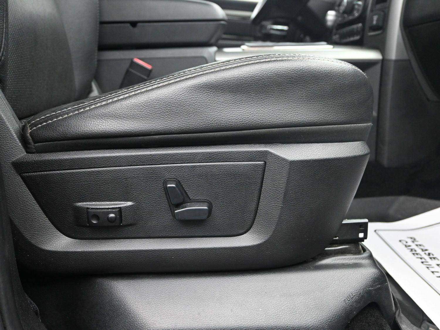 Used 2015 Granite Crystal Metallic Clearcoat Ram Sport image 10