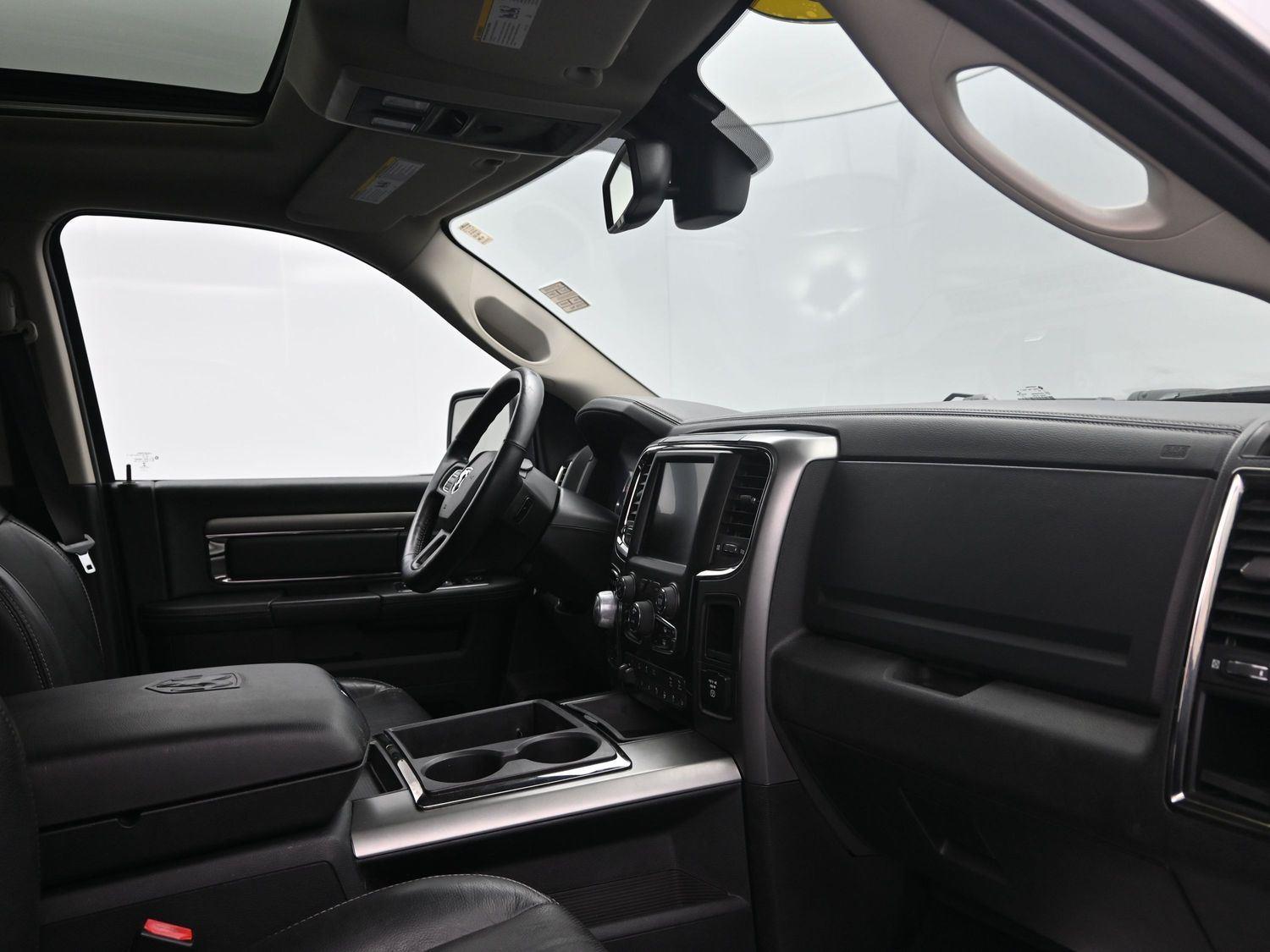 Used 2015 Granite Crystal Metallic Clearcoat Ram Sport image 12