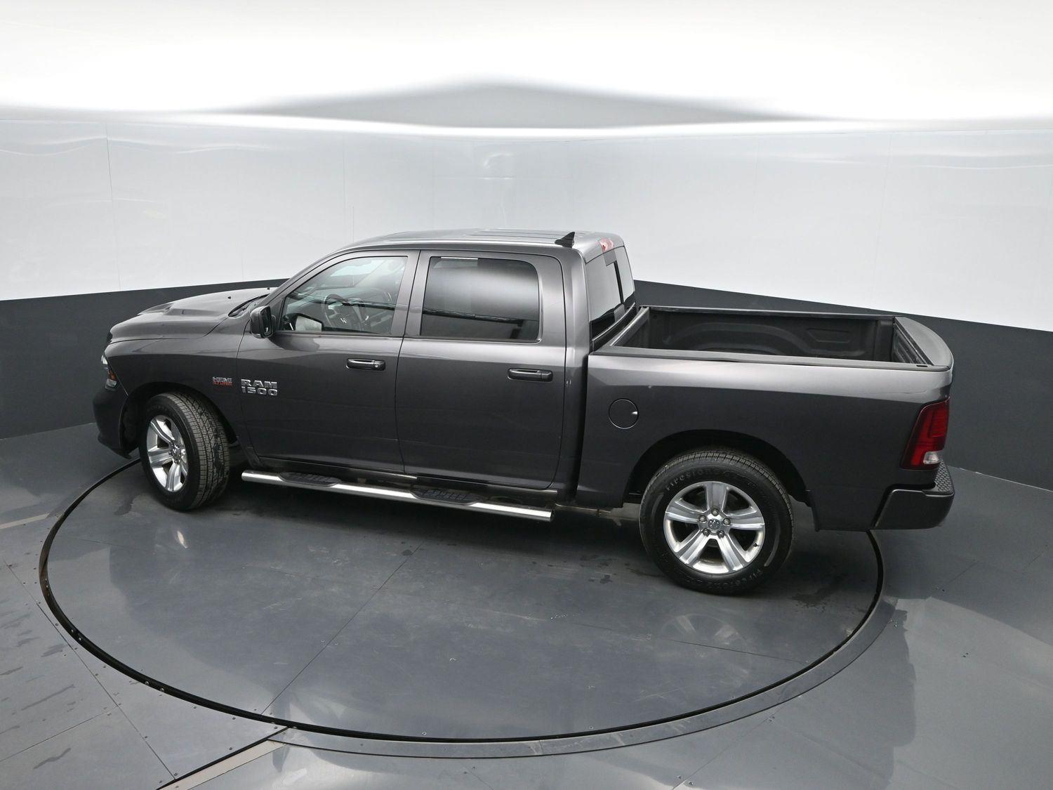 Used 2015 Granite Crystal Metallic Clearcoat Ram Sport image 37