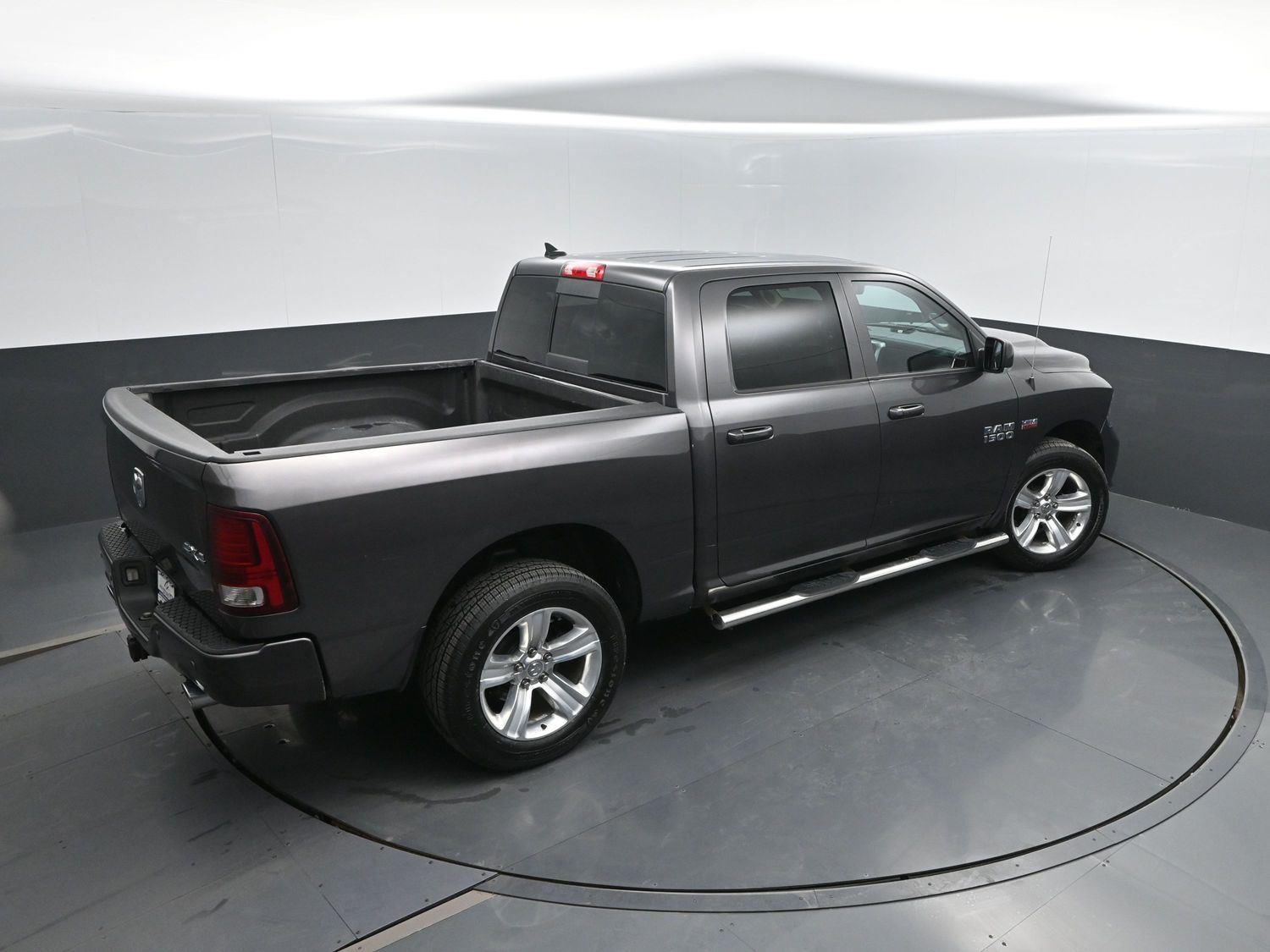 Used 2015 Granite Crystal Metallic Clearcoat Ram Sport image 38