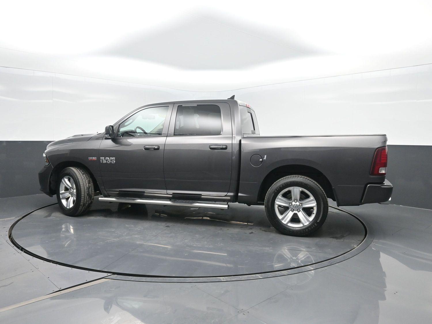 Used 2015 Granite Crystal Metallic Clearcoat Ram Sport image 40