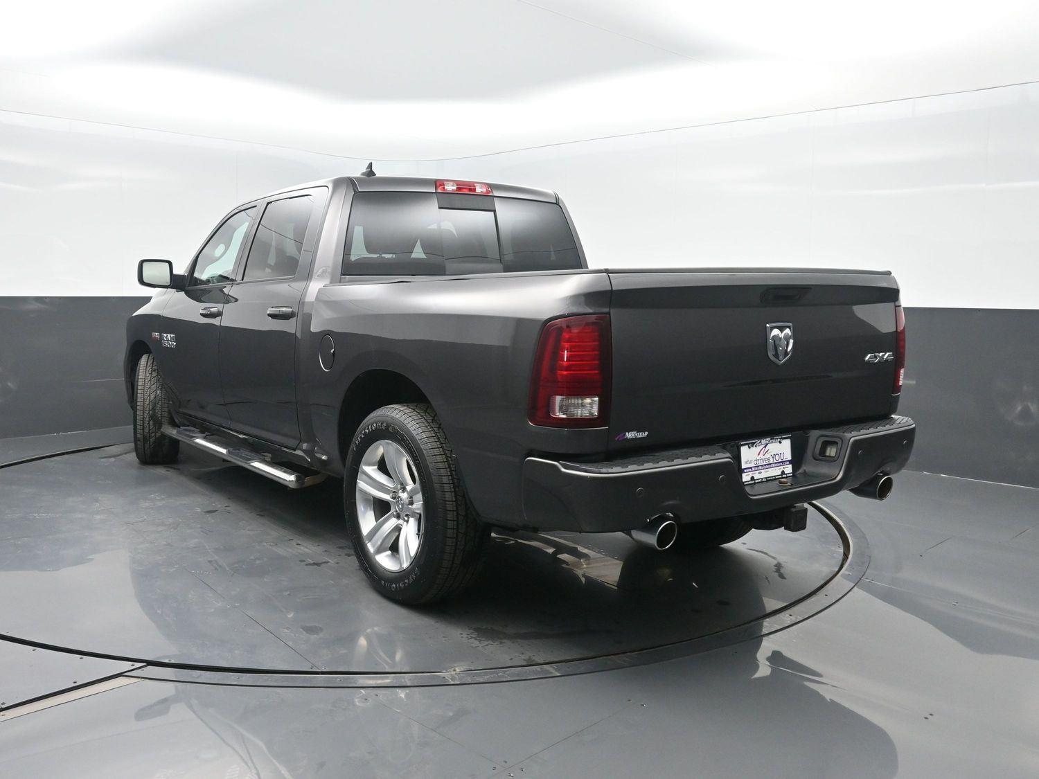 Used 2015 Granite Crystal Metallic Clearcoat Ram Sport image 43