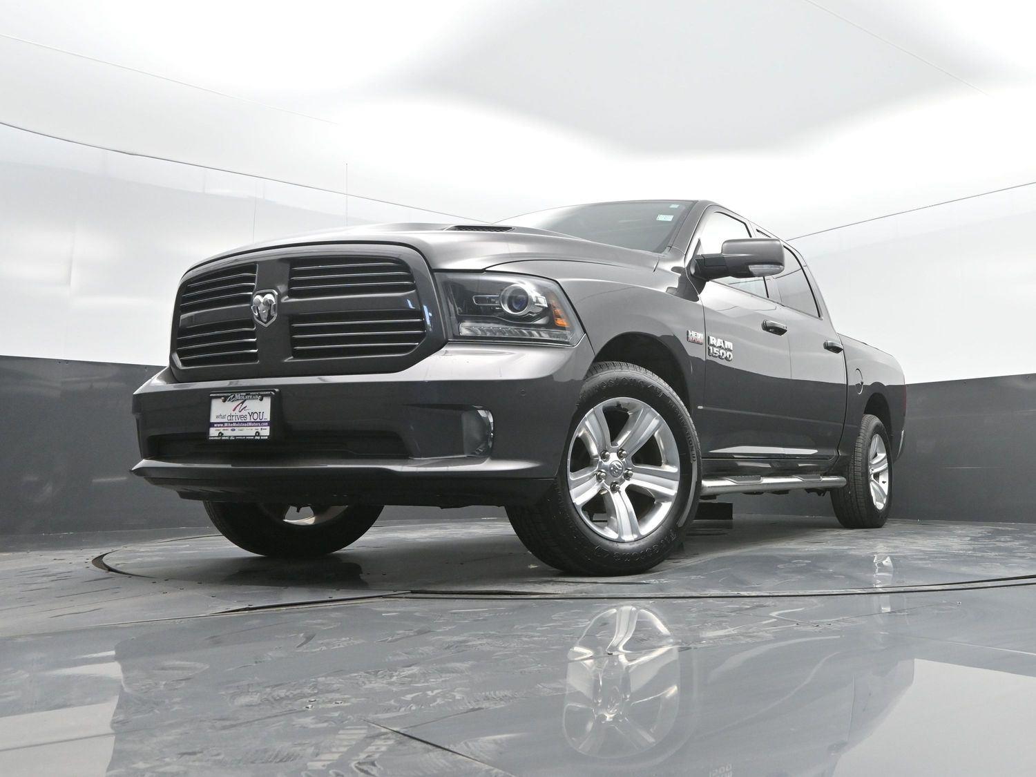 Used 2015 Granite Crystal Metallic Clearcoat Ram Sport image 44