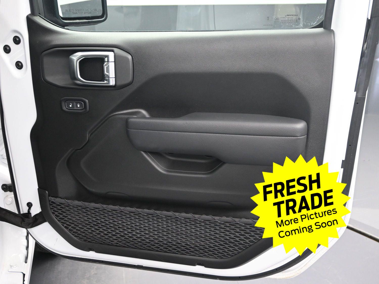 Used 2025 Bright White Clearcoat Jeep Sport image 9