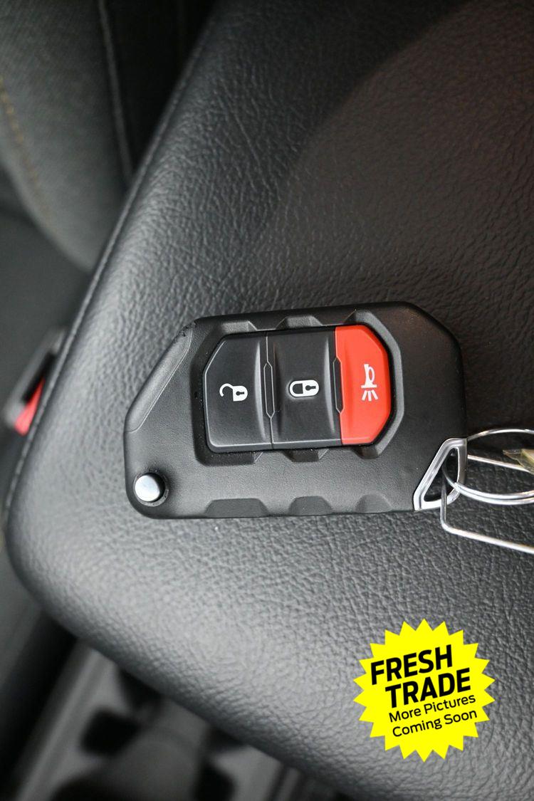 Used 2025 Bright White Clearcoat Jeep Sport image 27