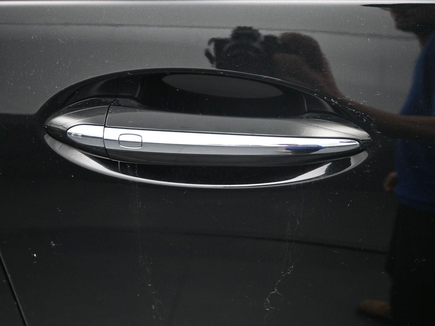 Used 2022 Ebony Twilight Metallic Buick Premium image 6