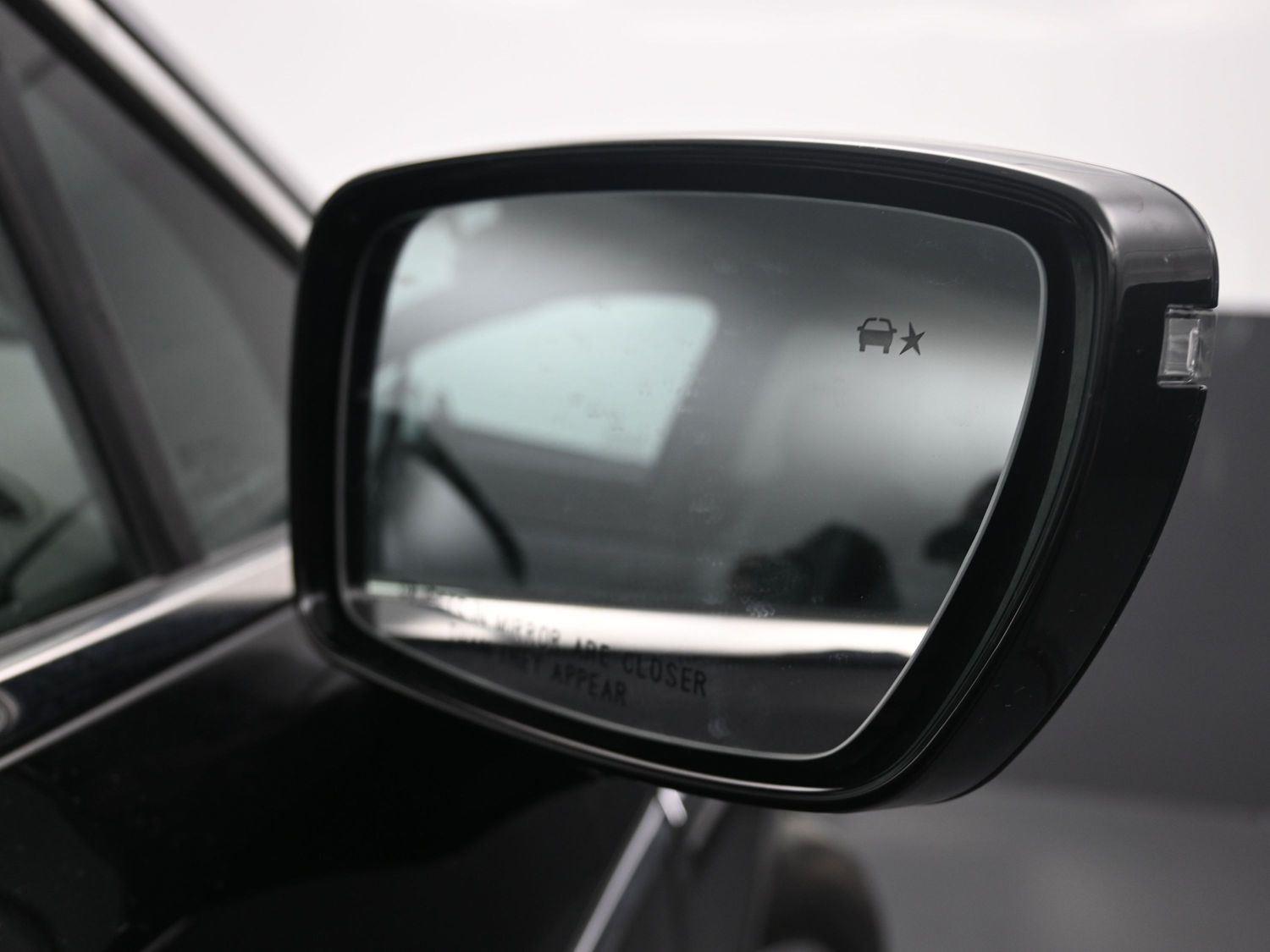 Used 2022 Ebony Twilight Metallic Buick Premium image 7