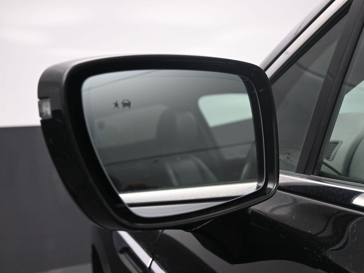 Used 2022 Ebony Twilight Metallic Buick Premium image 21