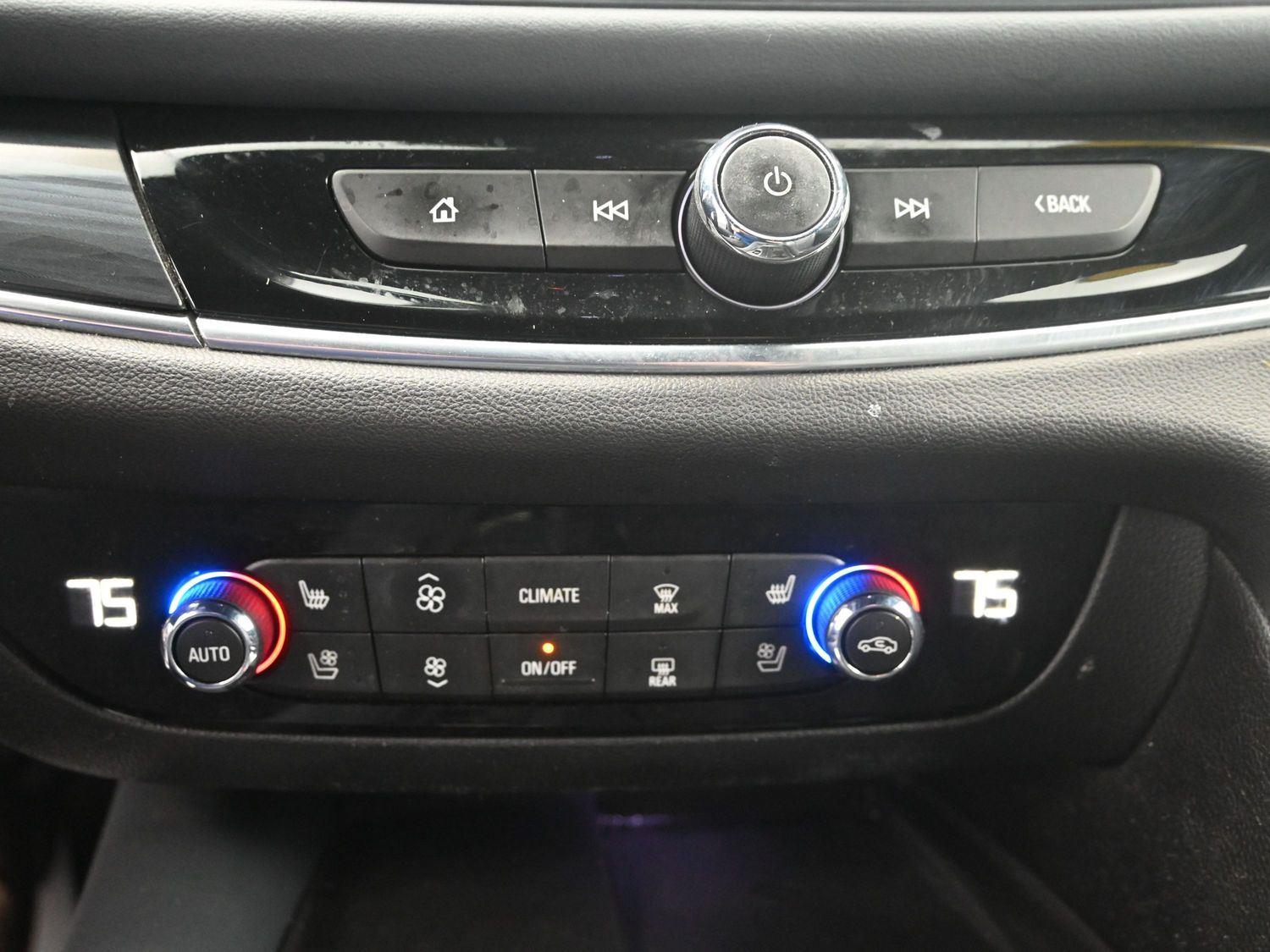 Used 2022 Ebony Twilight Metallic Buick Premium image 33