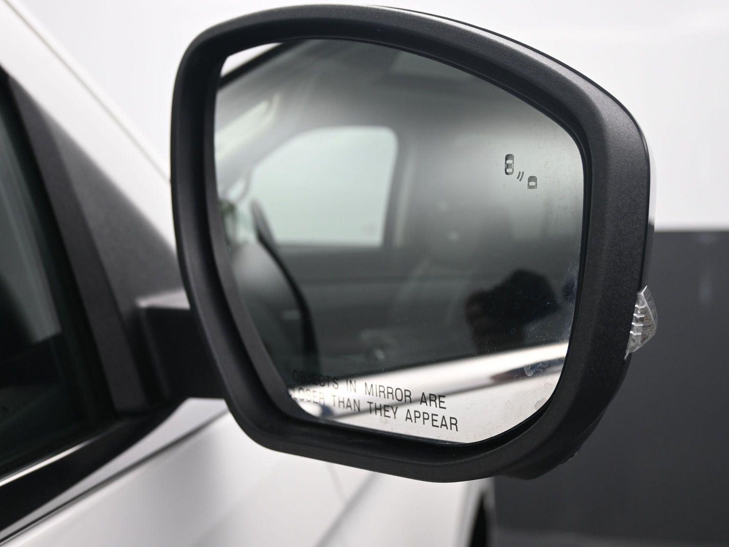 Used 2025 Star White Metallic Tri-Coat Ford Platinum image 7