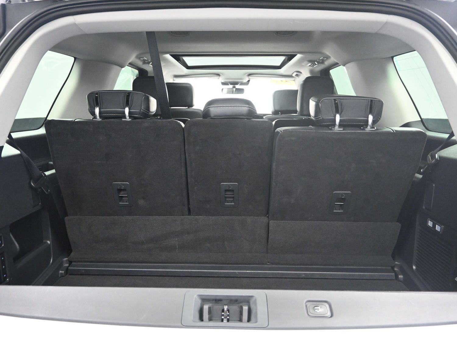 Used 2025 Star White Metallic Tri-Coat Ford Platinum image 18