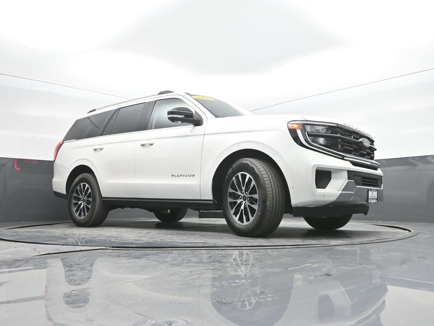 Used 2025 Star White Metallic Tri-Coat Ford Platinum image 42