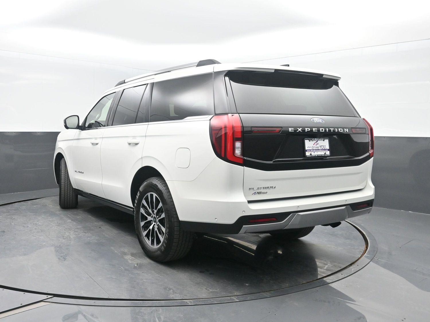 Used 2025 Star White Metallic Tri-Coat Ford Platinum image 50