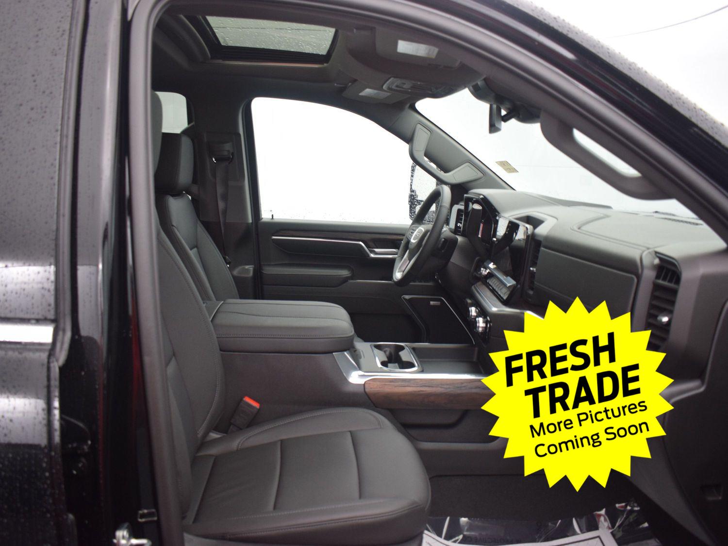 Used 2024 Onyx Black GMC SLT image 9