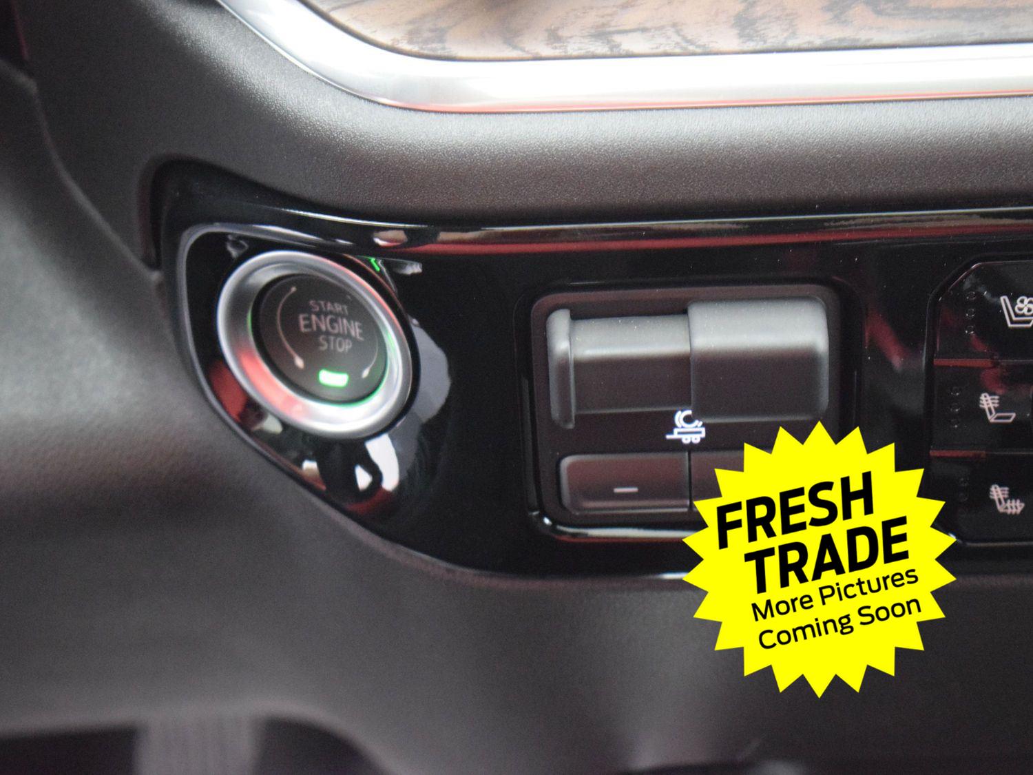 Used 2024 Onyx Black GMC SLT image 31