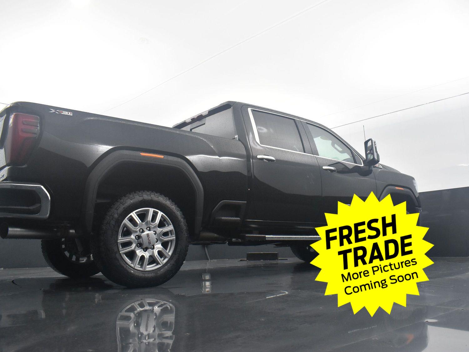 Used 2024 Onyx Black GMC SLT image 39