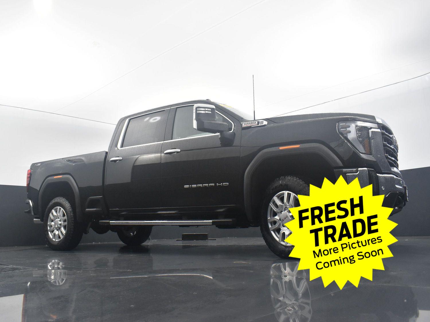 Used 2024 Onyx Black GMC SLT image 40