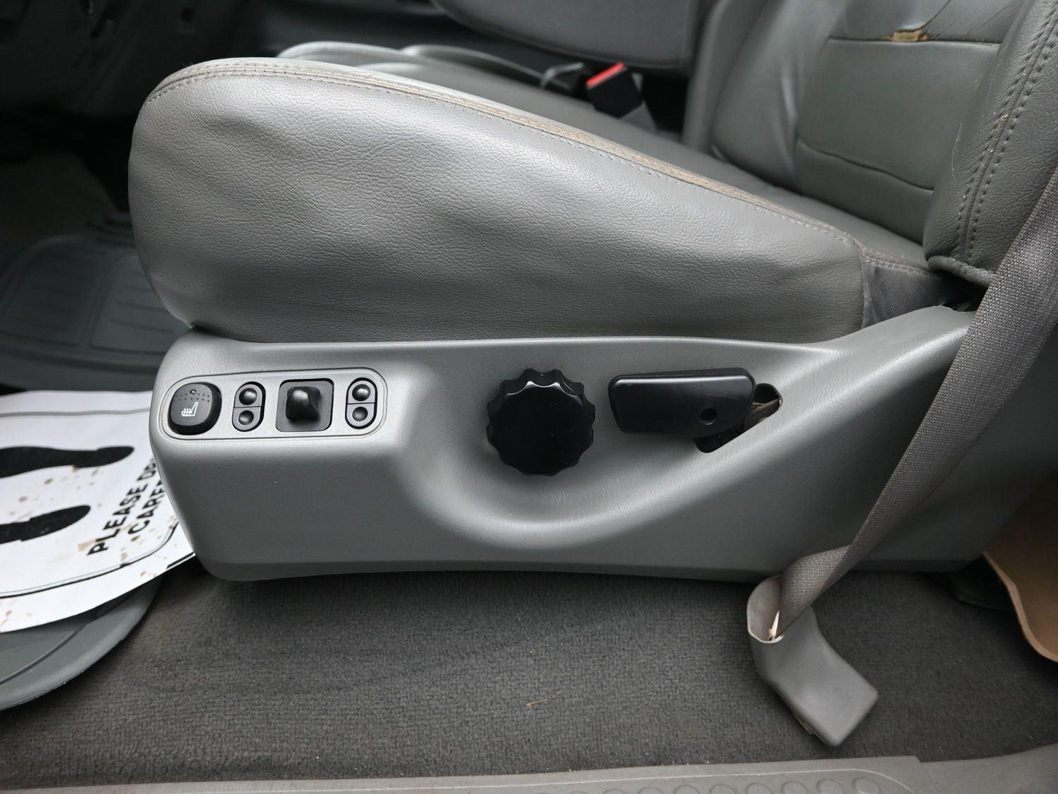 Used 2006  FORD  image 20