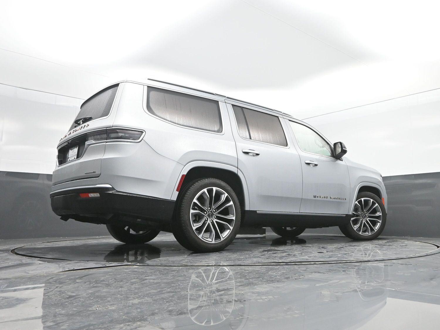 Used 2024 Silver Zynith Jeep Series III image 39