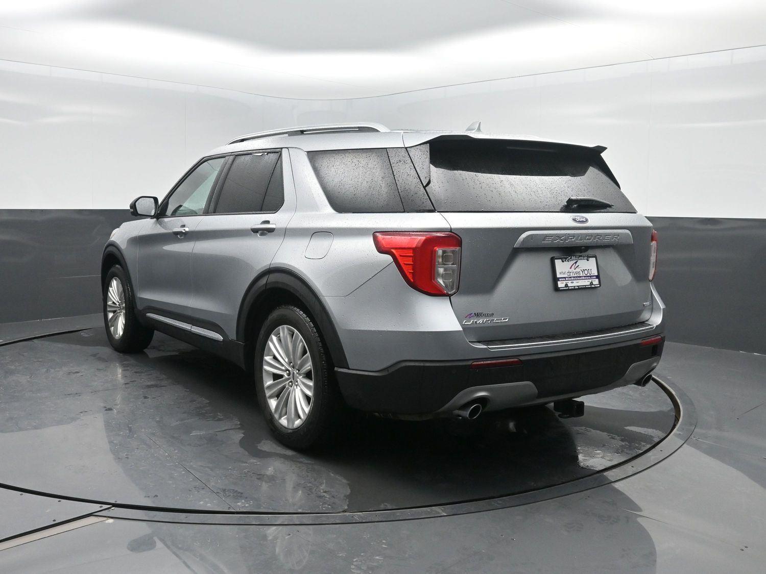 Used 2020 Iconic Silver Ford Limited image 50