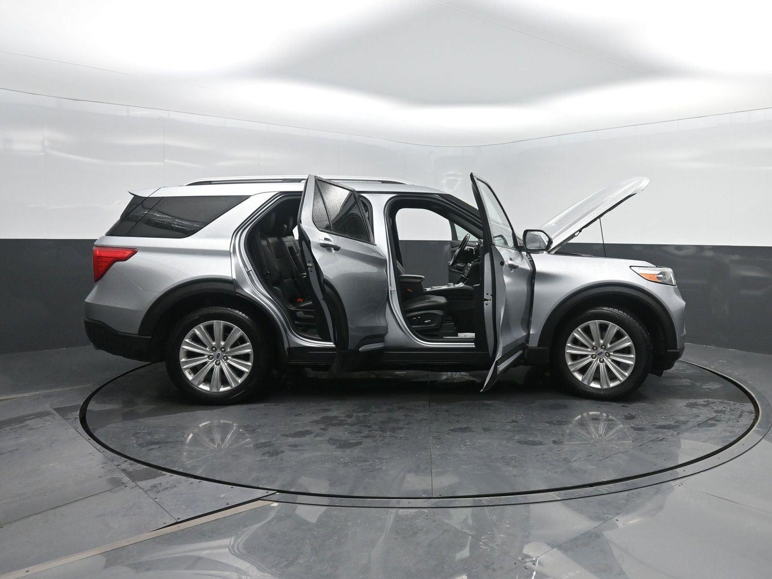 Used 2020 Iconic Silver Ford Limited image 54