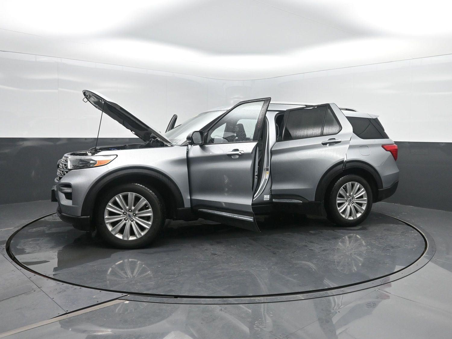 Used 2020 Iconic Silver Ford Limited image 55