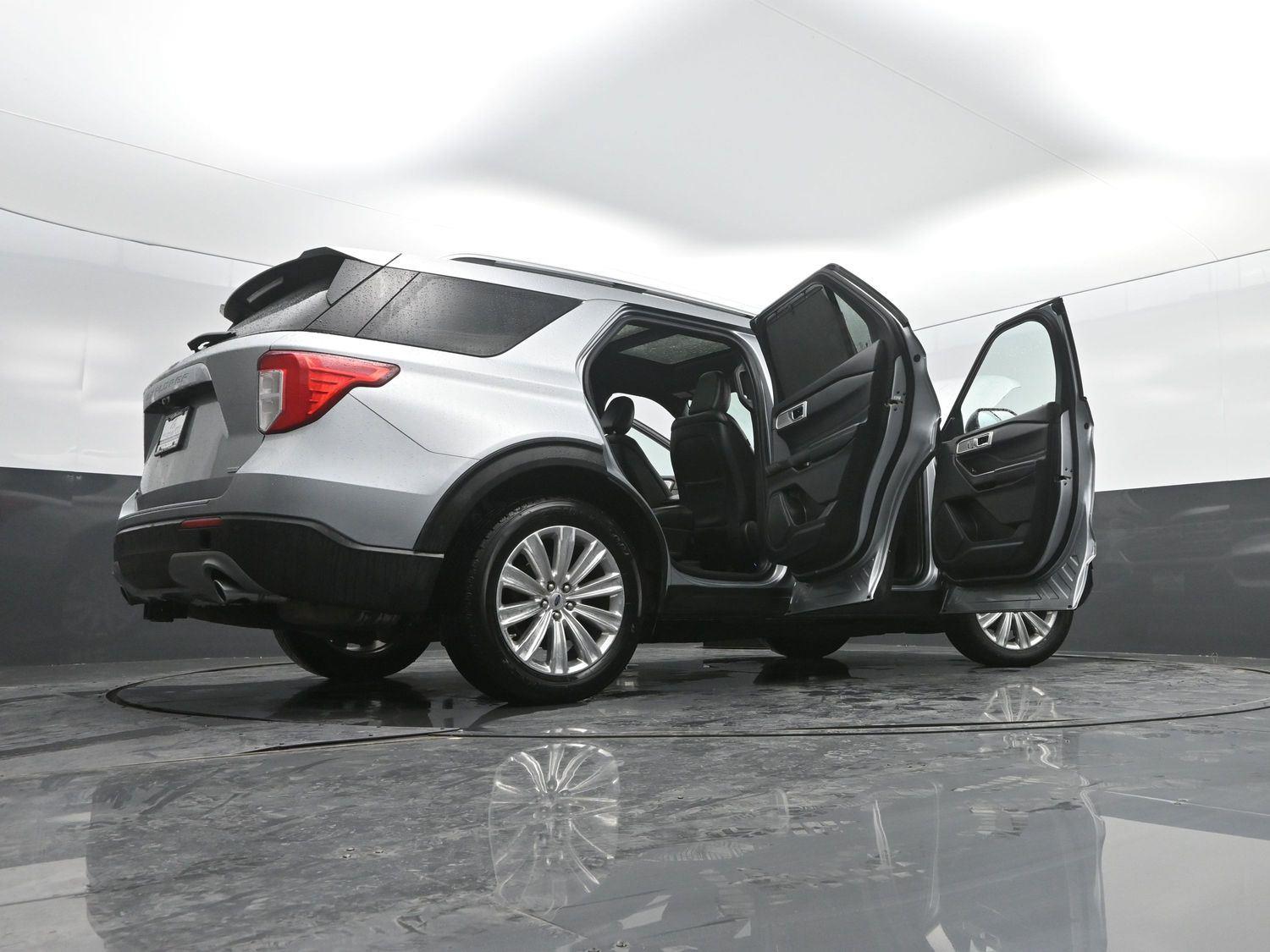 Used 2020 Iconic Silver Ford Limited image 56