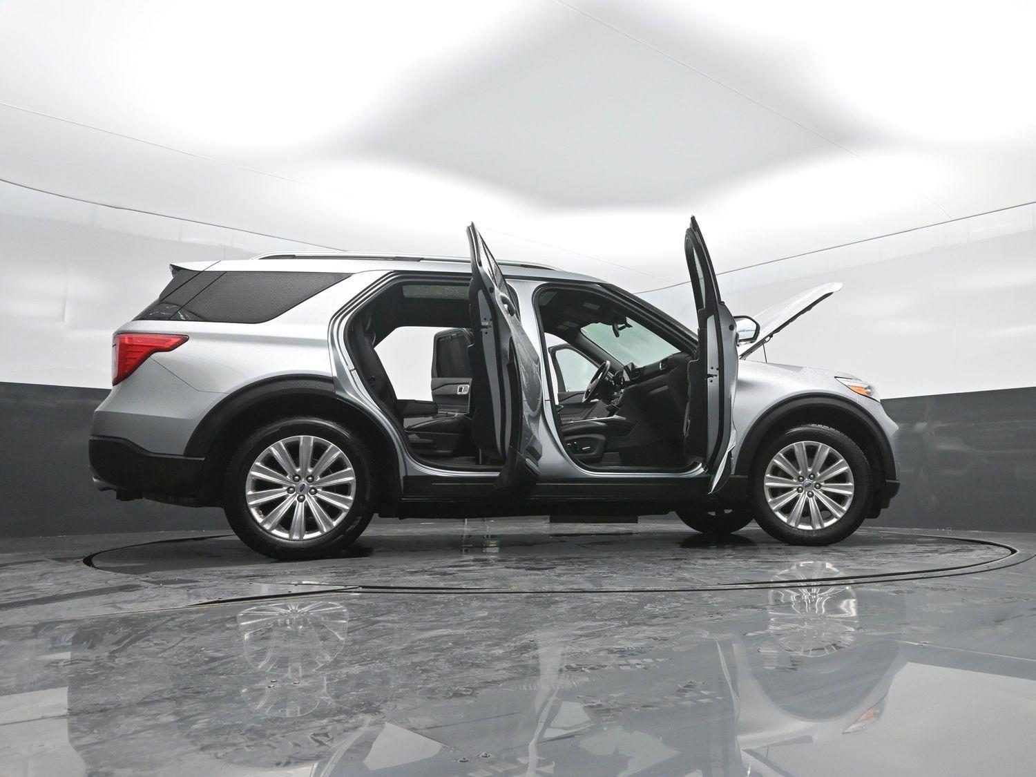 Used 2020 Iconic Silver Ford Limited image 58