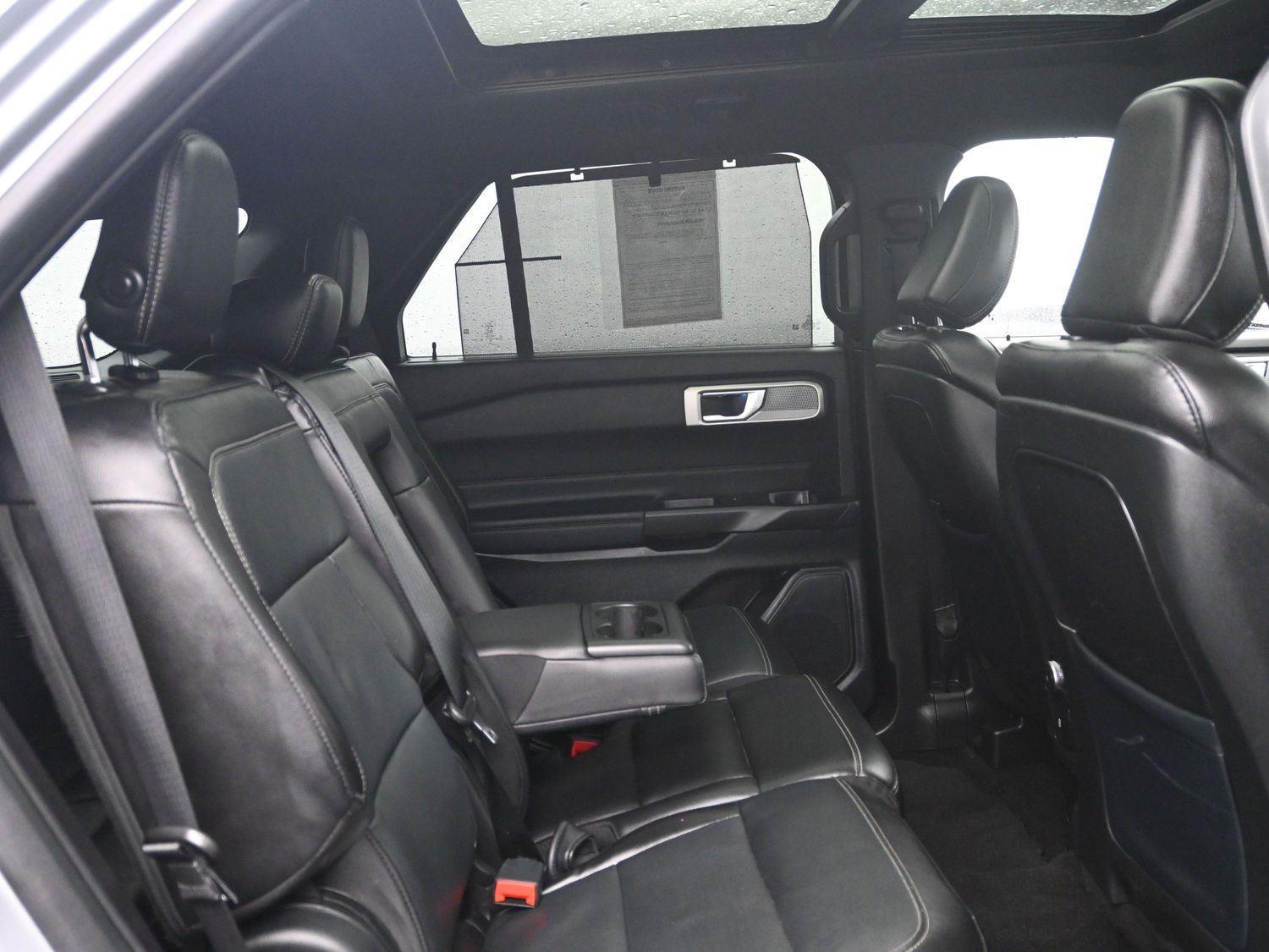 Used 2020 Iconic Silver Ford Limited image 11