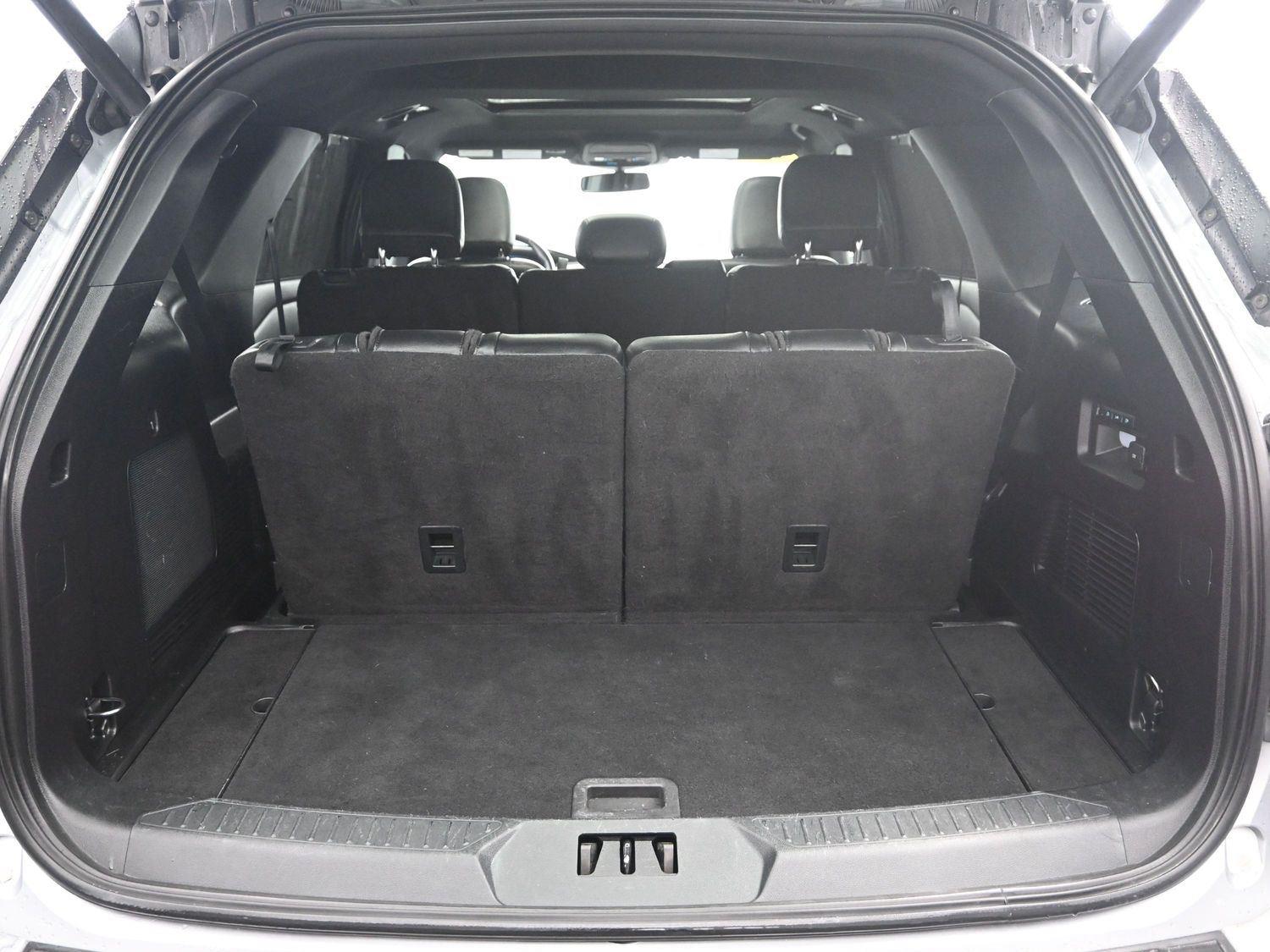 Used 2020 Iconic Silver Ford Limited image 17